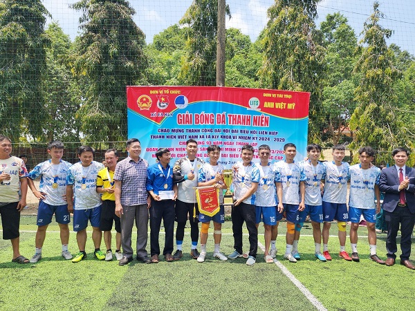UBND XÃ - ĐOÀN THANH NIÊN XÃ EAKLY TỔ CHỨC THÀNH CÔNG GIẢI BÓNG ĐÁ THANH NIÊN NĂM 2024.